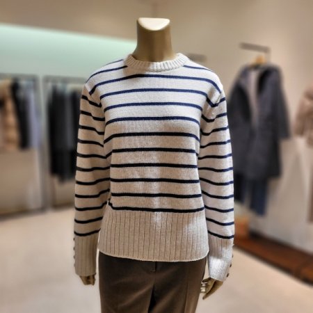 소매 단추장식 스트라이프 라운드 니트