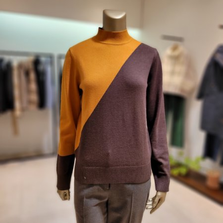 사선 컬러배색 반폴라 긴팔 니트