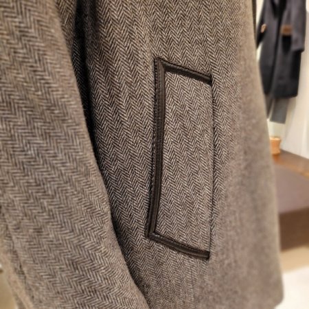 돈피파이핑 울 헤링본 속누빔 반코트