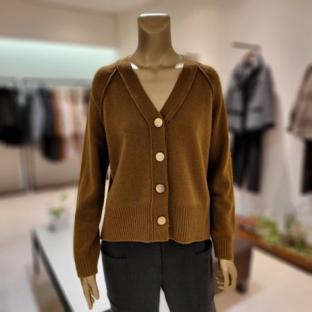 금장버튼 밑단트임 모직 브이넥가디건