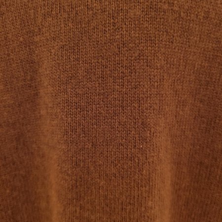 금장버튼 밑단트임 모직 브이넥가디건