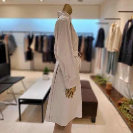 원단벨트 뒷셔링 홑겹 롱 트렌치코트