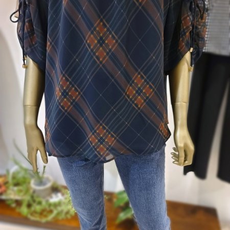 셔링체크프린트블라우스