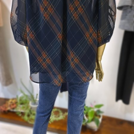 셔링체크프린트블라우스