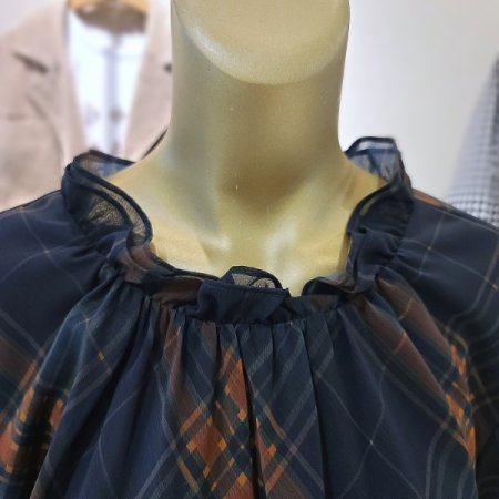 셔링체크프린트블라우스