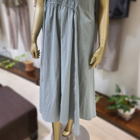 셔링라운드넥원피스