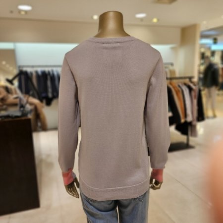 컬러배색 라운드넥 니트