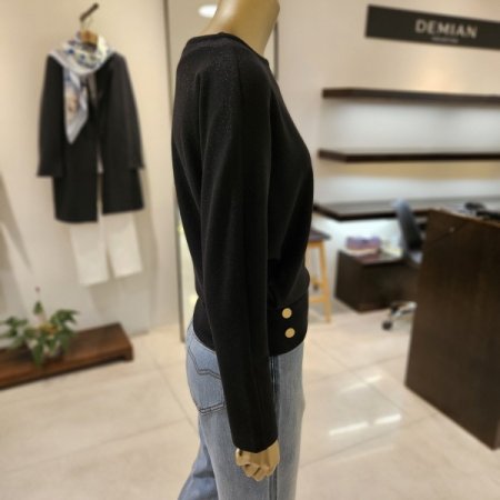 메탈사 혼방 밑단시보리 단추 티셔츠