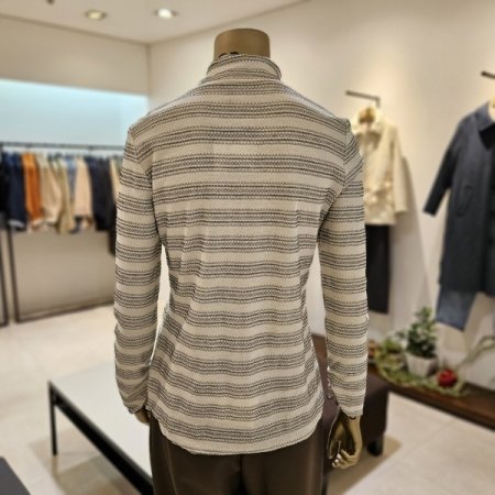 프릴넥 스트라이프 티셔츠