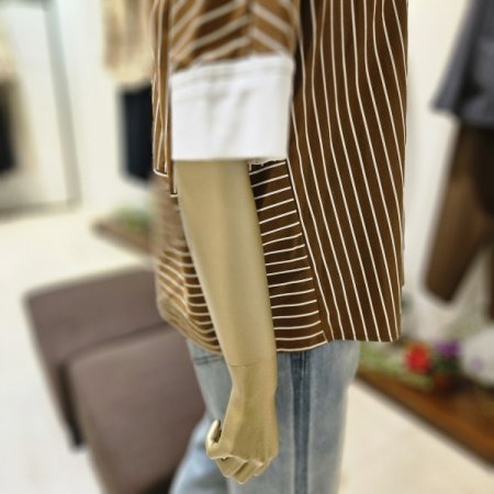 스트라이프 브이카라 블라우스