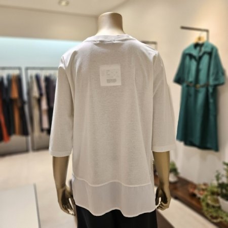 풀잎 자수프린팅 라운드티셔츠