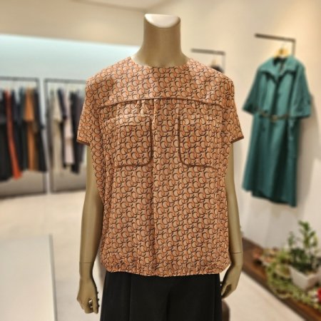 양포켓 캡소매 블라우스