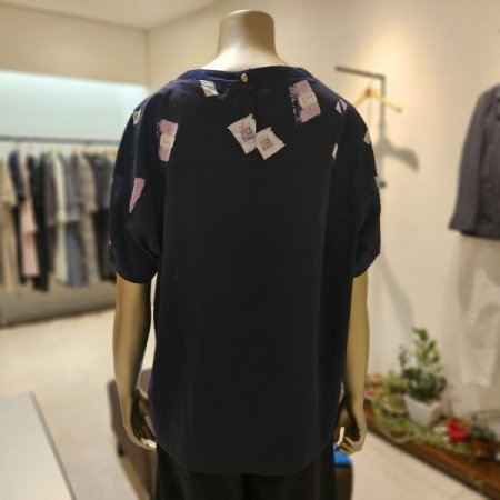 프린팅 라운드넥 블라우스