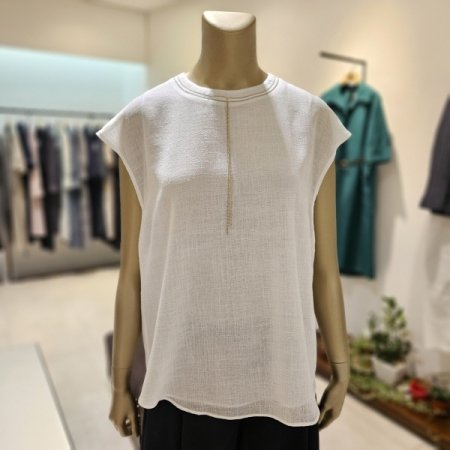 볼체인장식 캡소매 블라우스