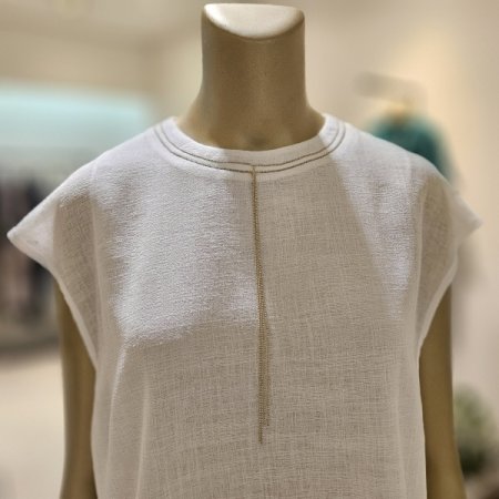 볼체인장식 캡소매 블라우스