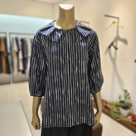 스트라이프 7부소매 카라 블라우스