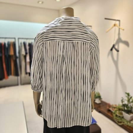 스트라이프 7부소매 카라 블라우스