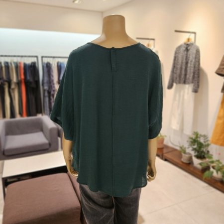 뒷단추넥 반팔 블라우스