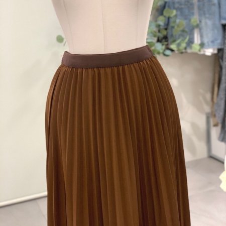 플리츠 롱 스커트