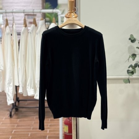 기본 라운드 니트