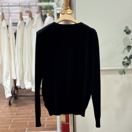 기본 라운드 니트