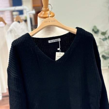 루즈핏 브이넥 니트