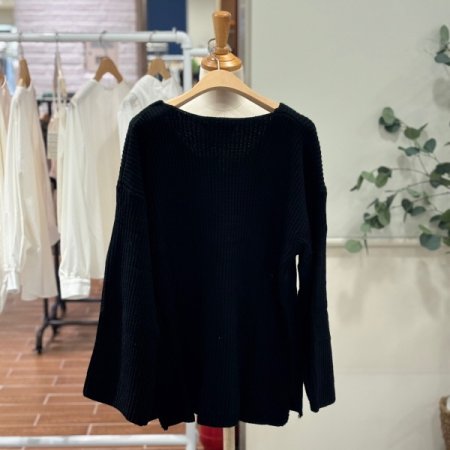 루즈핏 브이넥 니트