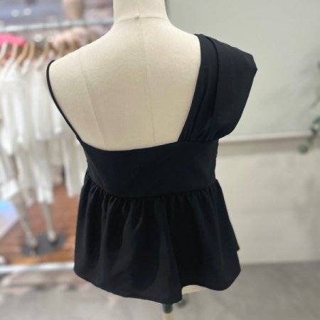 꼬임 언발 블라우스