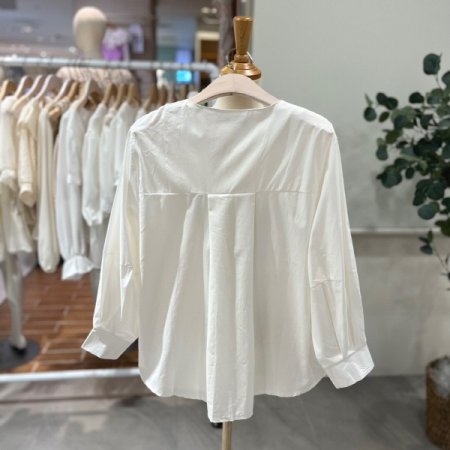 핀턱소매 루즈핏 블라우스