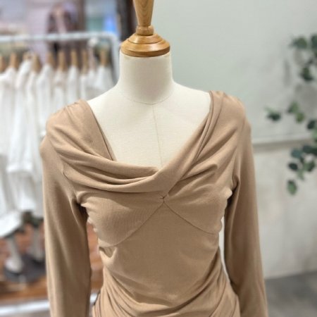 꼬임 드레이프 티셔츠