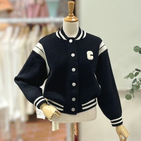 바시티 단추 점퍼