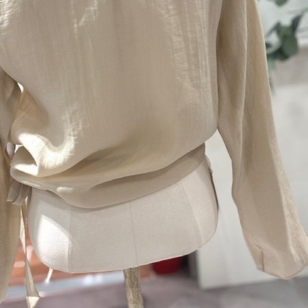 사이드리본 라운드블라우스