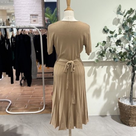 허리끈플리츠니트원피스