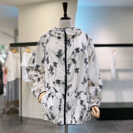 라이트 윈드 점퍼