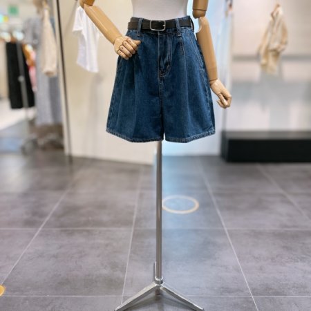 핀턱 데님 숏 팬츠