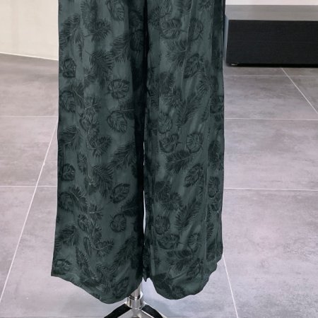 리프 자가드 팬츠