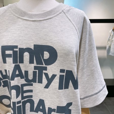 레터링 스티치 티셔츠