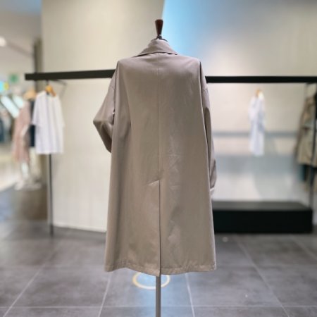 소매 배색 트렌치 코트