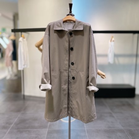 소매 배색 트렌치 코트