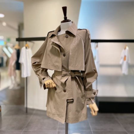 더블 하프 트렌치 코트