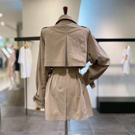 더블 하프 트렌치 코트