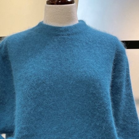 앙고라 퍼지 니트