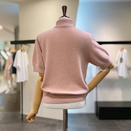 라쿤 터틀 반팔 니트