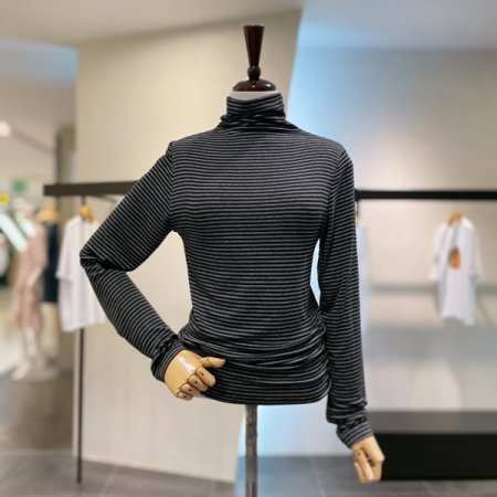 터틀넥 긴팔 티셔츠