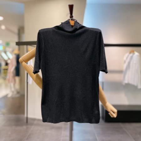 하프넥 반팔 니트