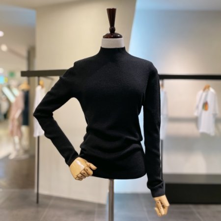 홀가먼트 반목 긴팔 니트