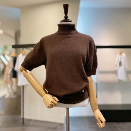 라쿤 터틀 포인트 니트