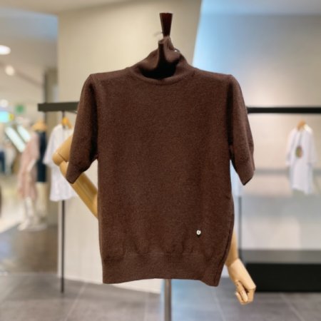 라쿤 터틀 포인트 니트