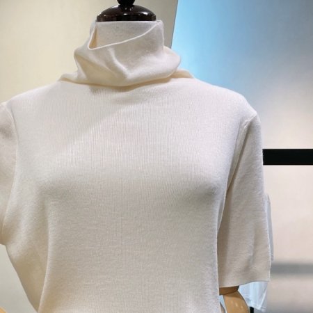 베이직 하프넥 니트