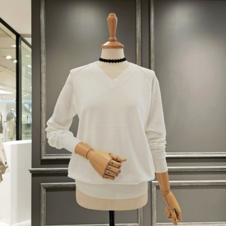 브이넥 기본 니트